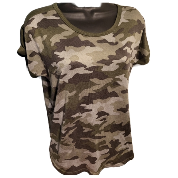Lucky Brand Cuffed Shortsleeve Soft & Relaxed Camo Tee in sz M - Picture 1 of 2